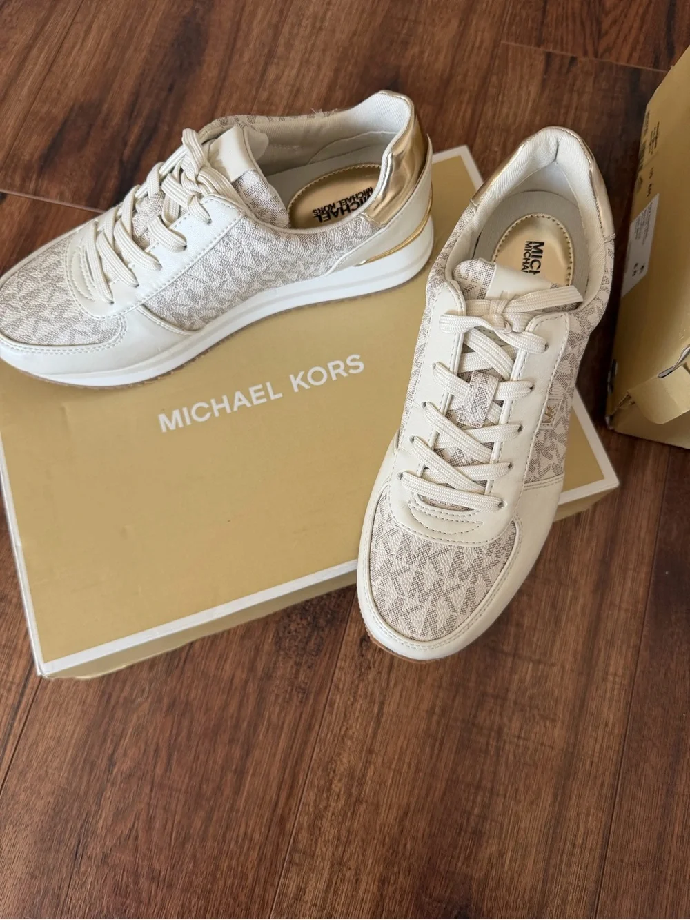Michael Kors Monique Trainer Cream size 6 M